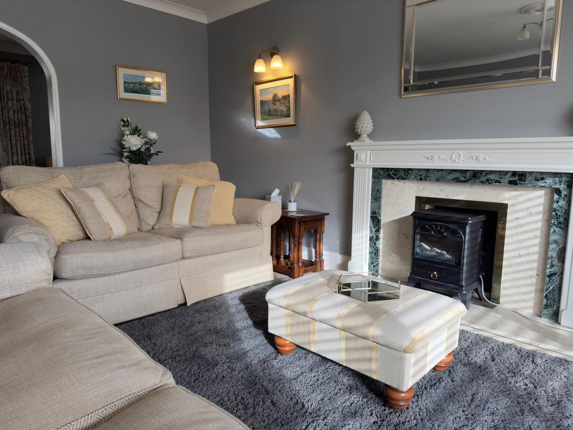 Vast, Elegant Home With Indoor Pool & Sauna Near Popular Golf Course Kington  Bagian luar foto